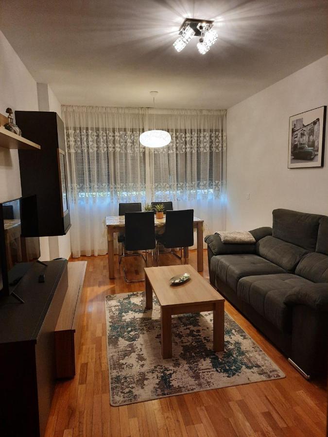 Apartamento Bulevar Burgos Luaran gambar